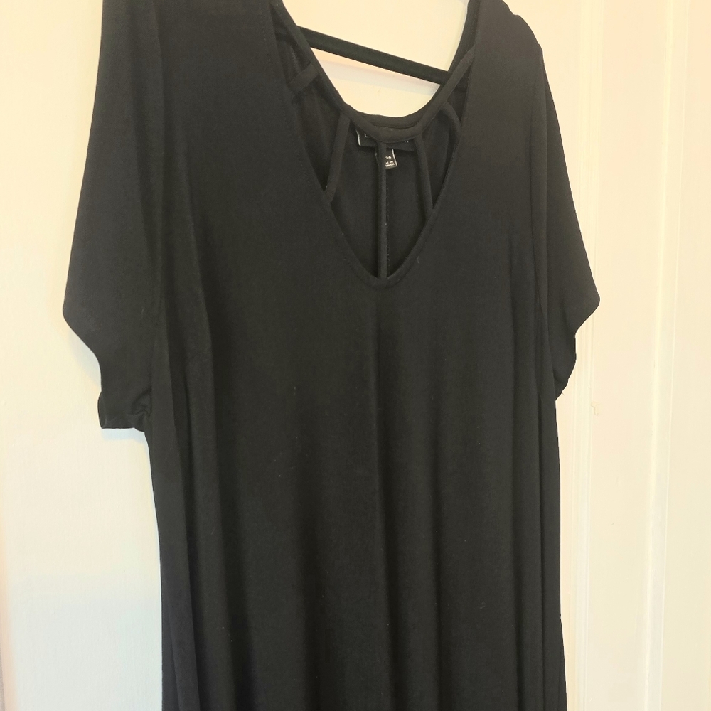 Lane Bryant Long Black High Low Dress with Sunburst Cutout V Neck Plus - Picture 3 of 5